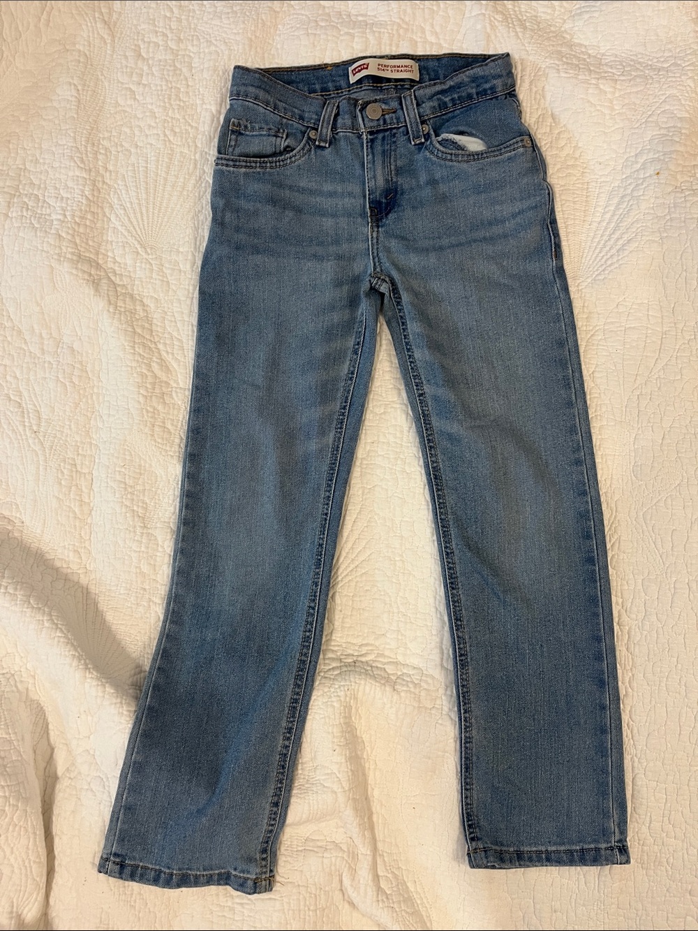Boys size 8 regular Levi's Straight Leg Jeans in Medium Blue Wash